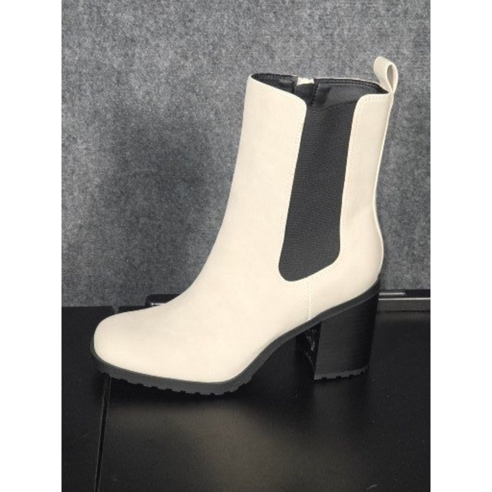 Amazon Essentials Women Ivory Faux Leather Block Heel Chelsea Boots Size 8.5